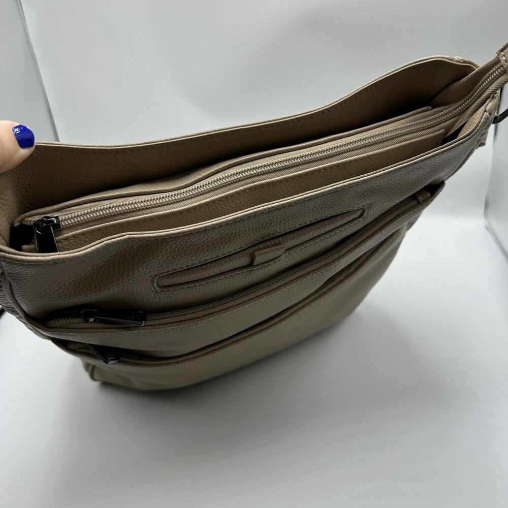 LUG Cable Car Luxe VL Crossbody Bag Purse Pebble Beige EUC Removable Straps - Picture 5 of 12